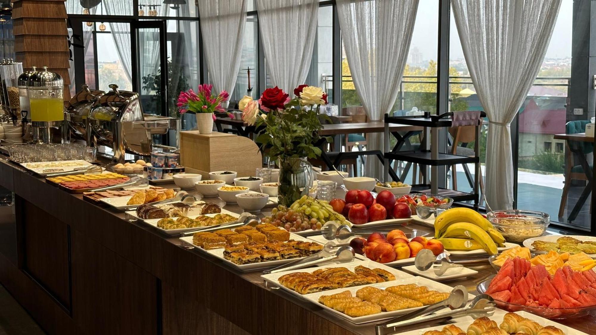 Rayyan Hotel & Spa Ташкент Екстериор снимка